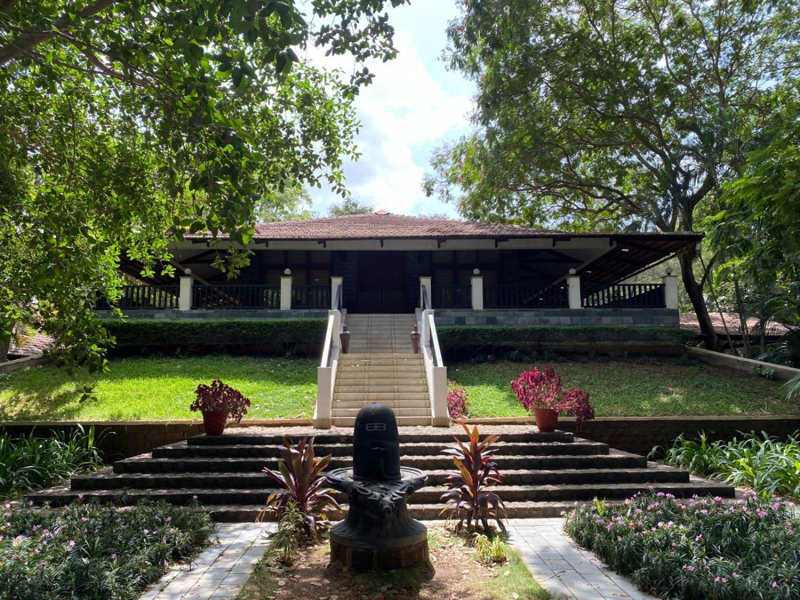 Silent Hills Resort Manor Exterior photo